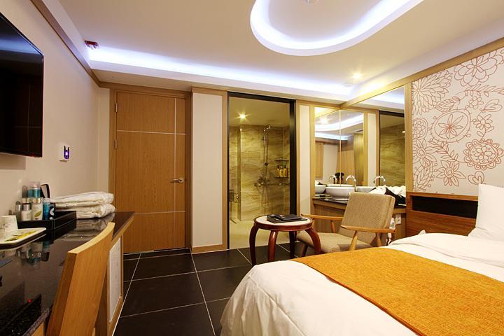 Suwon Orsay Business Hotel Ngoại thất bức ảnh